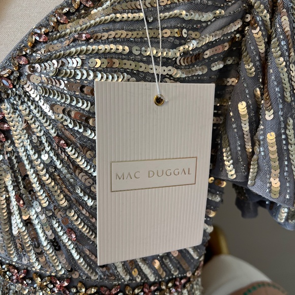 NWT Mac Duggal 5538 Silver Embellished [8] V Neck Butterfly Sleeve Column Gown - Picture 11 of 12